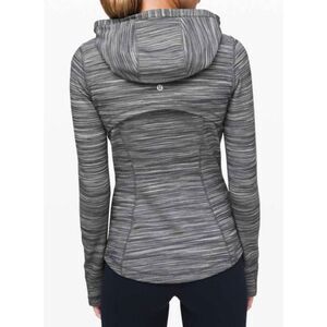 NWOT LULULEMON ATHLETICA Hooded Define Jacket 'Nulu' Size 4